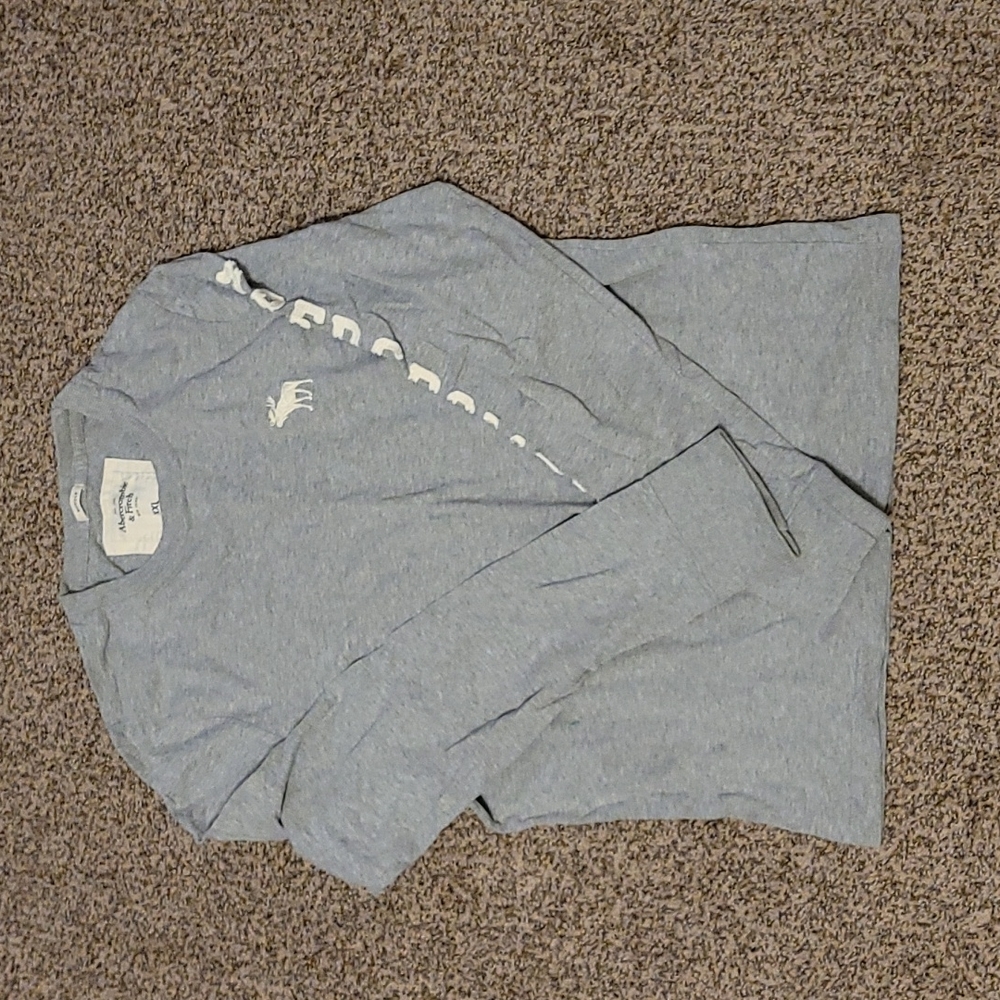 Abercrombie and Fitch mens 2X muscle fit gray sweater